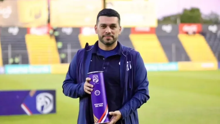 El Gato Giménez Sueña con un Torneo Internacional tras la Goleada del 2 de Mayo a Cerro Porteño