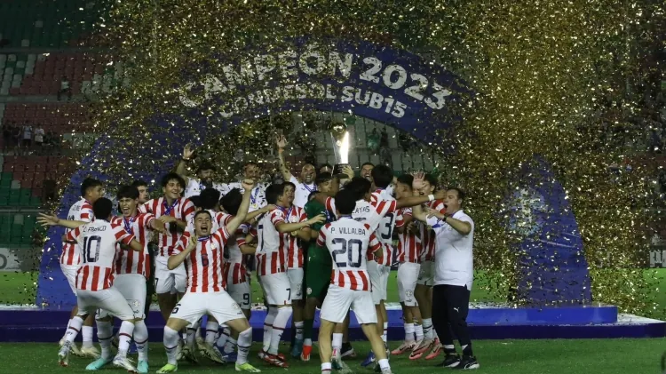 Paraguay Sub-15: Los Campeones de América Regresan a Casa Tras Conquistar el Sudamericano