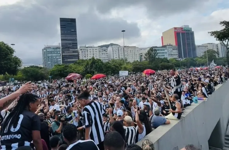 Botafogo Desata la Fiesta en Río: Celebración Masiva por el Título de la Copa Libertadores