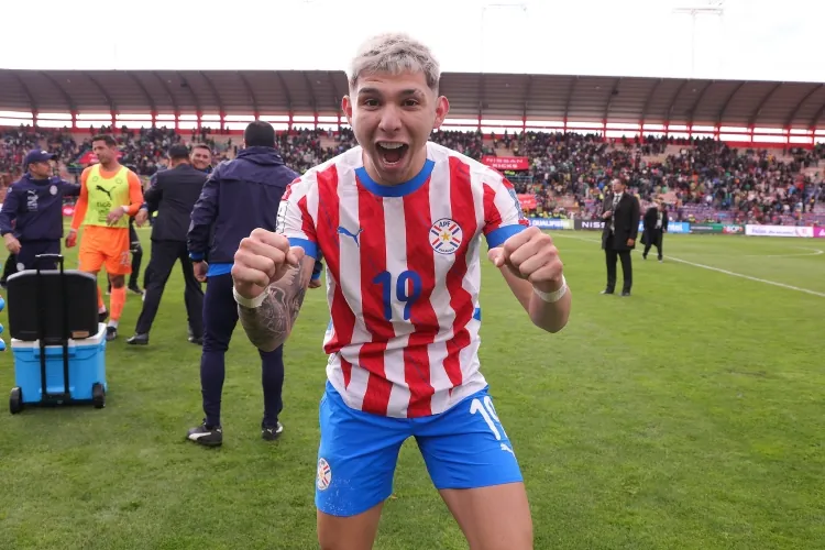 Julio Enciso debuta en Europa con el Estrasburgo y participa en un empate vibrante ante el Jagiellonia por la Conference League